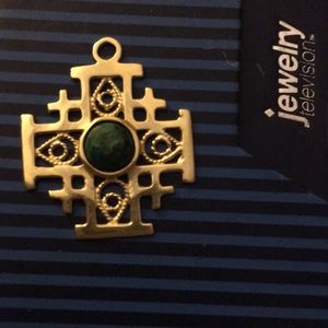 14K Yellow Gold  With Emerald  Cross Pendant Charm
